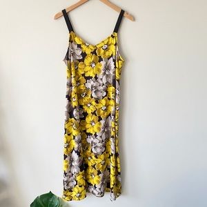 WHO WHAT WEAR Floral Cosmo Sun Dress Midi Yellow L